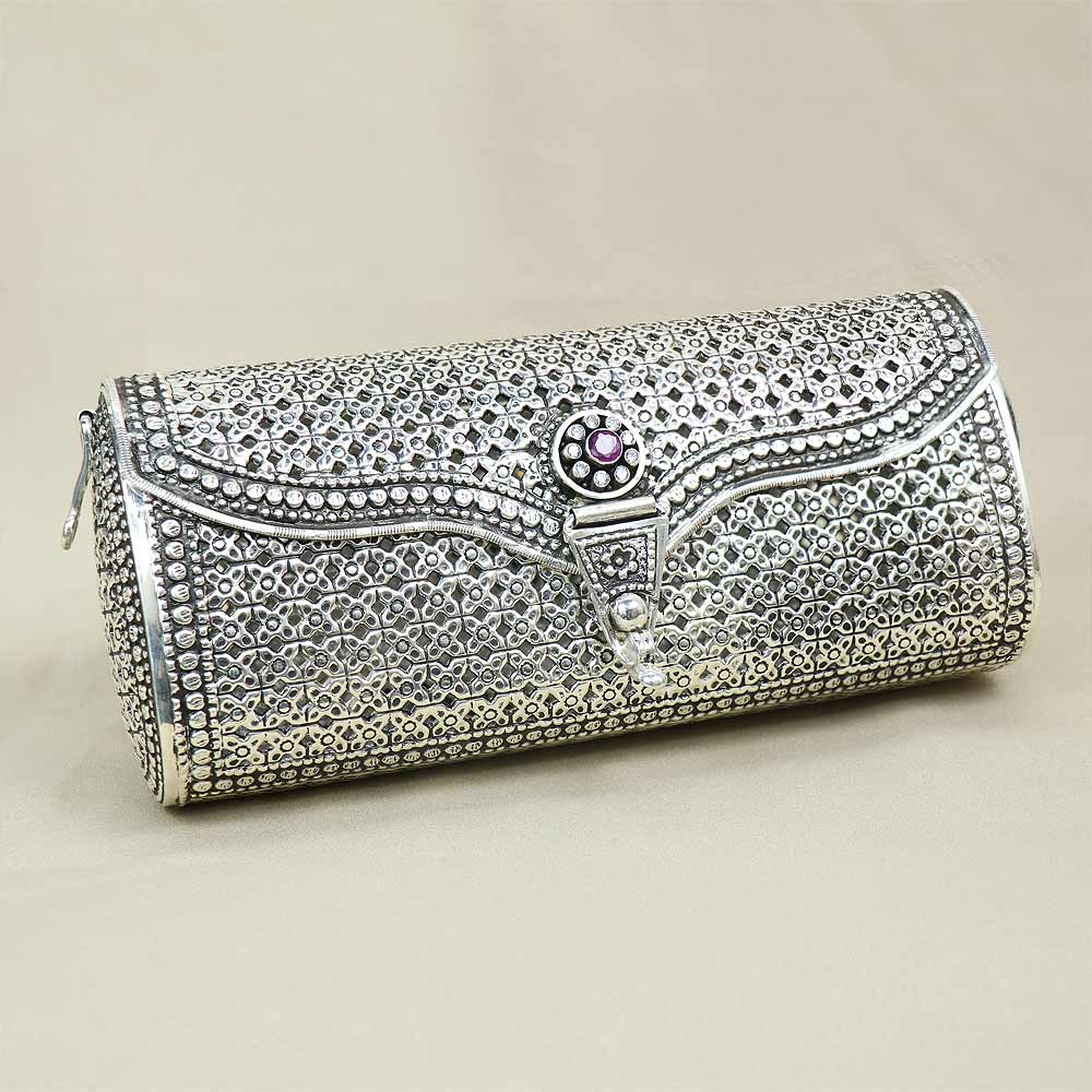 Buy Edwardian Sterling Silver Wristlet Cosmetic & Coin Purse Online |  Arnold Jewelers